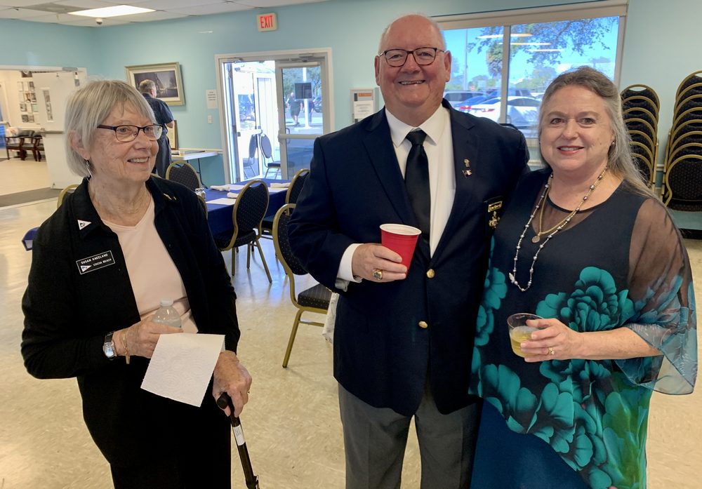 Social before meeting